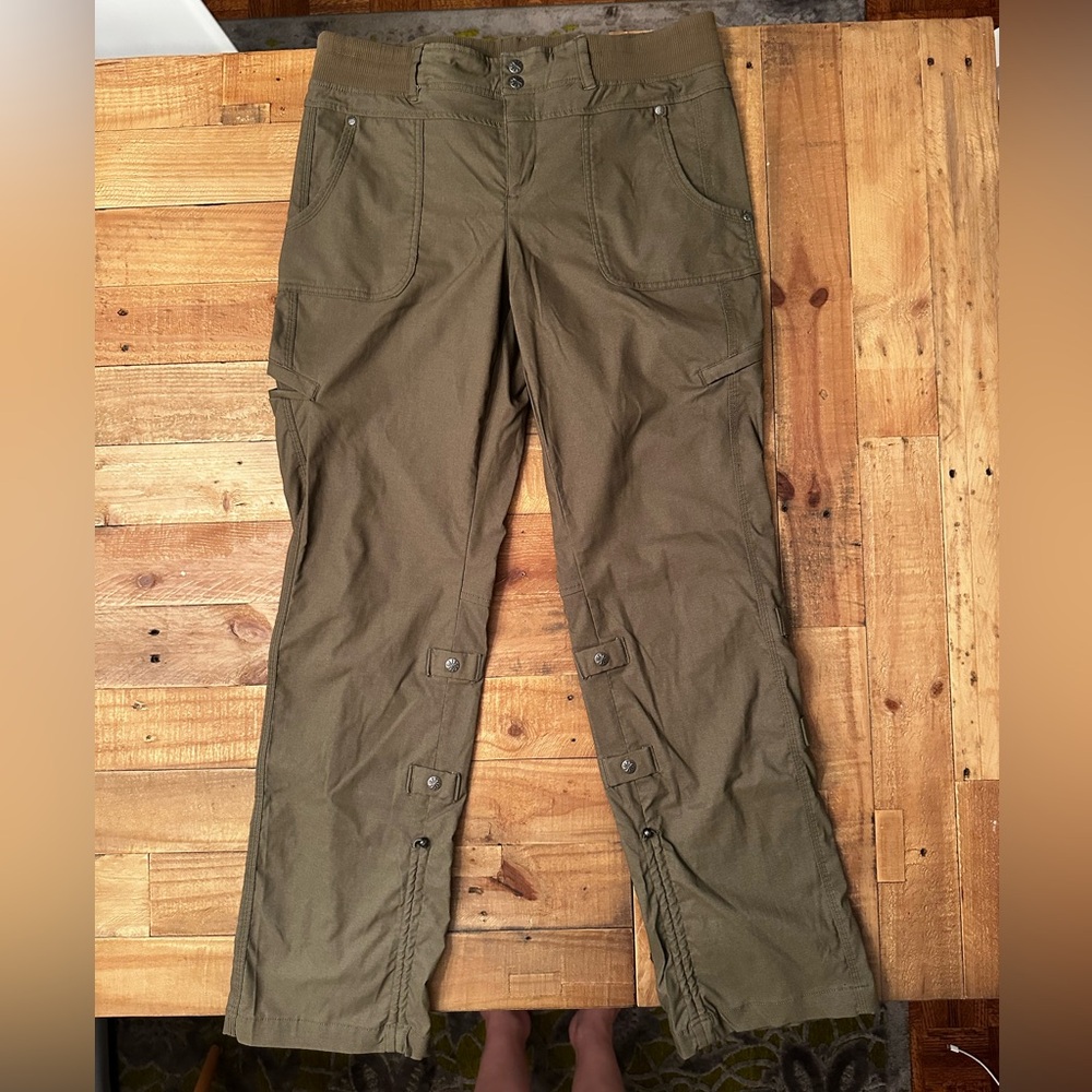 Athleta Cargo Pants Green Articulated Knees